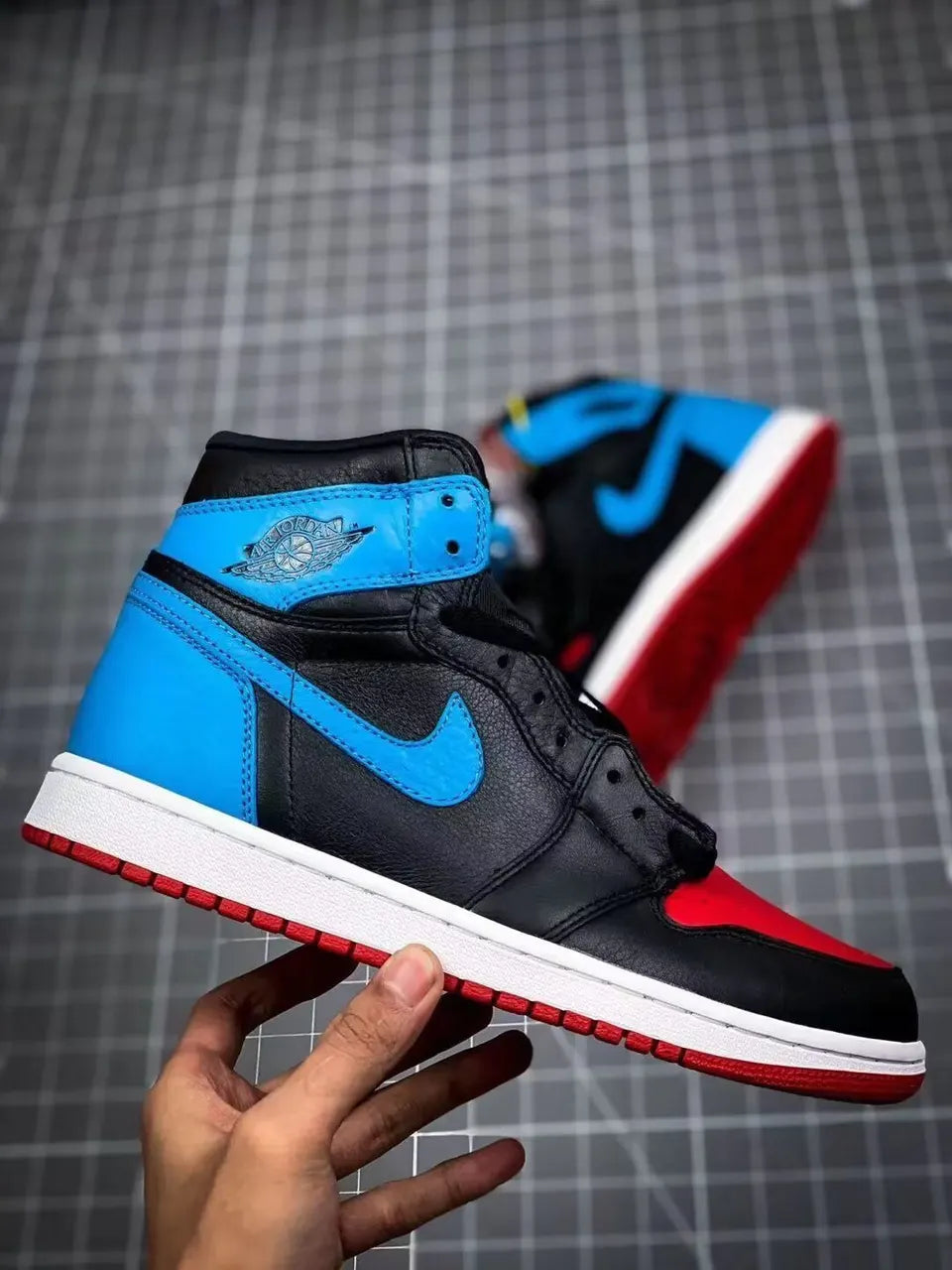Jordan 1 Black Red Blue - Hình 5