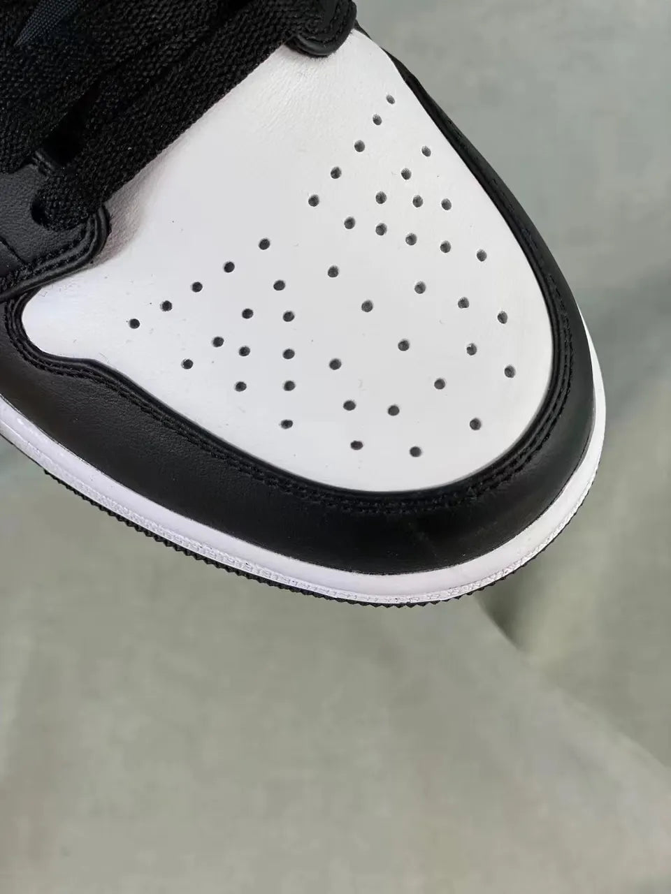 Air Jordan 1 Low Black White Red - Hình 6