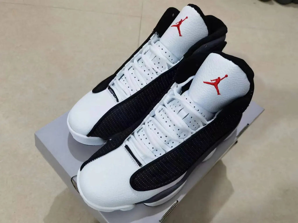 Air Jordan 13 White Black