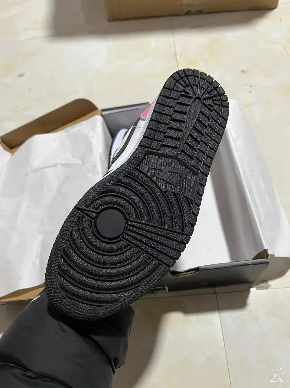 Air Jordan 1 Low Black White Purple - Hình 3