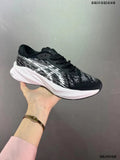 Asics Novablast 3 Black/White