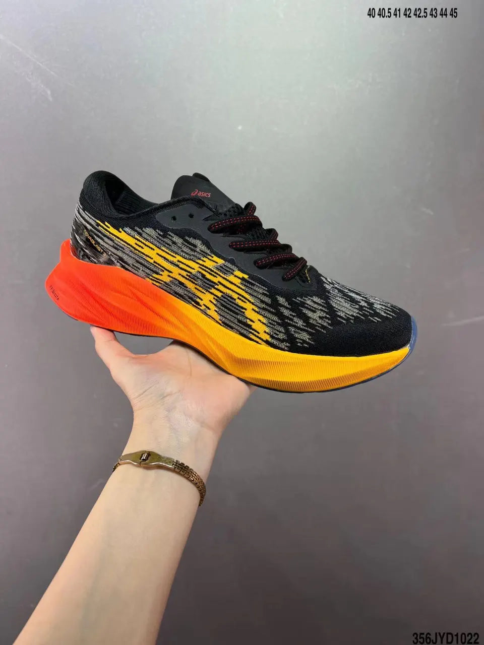 Asics Novablast 3 Black/Orange