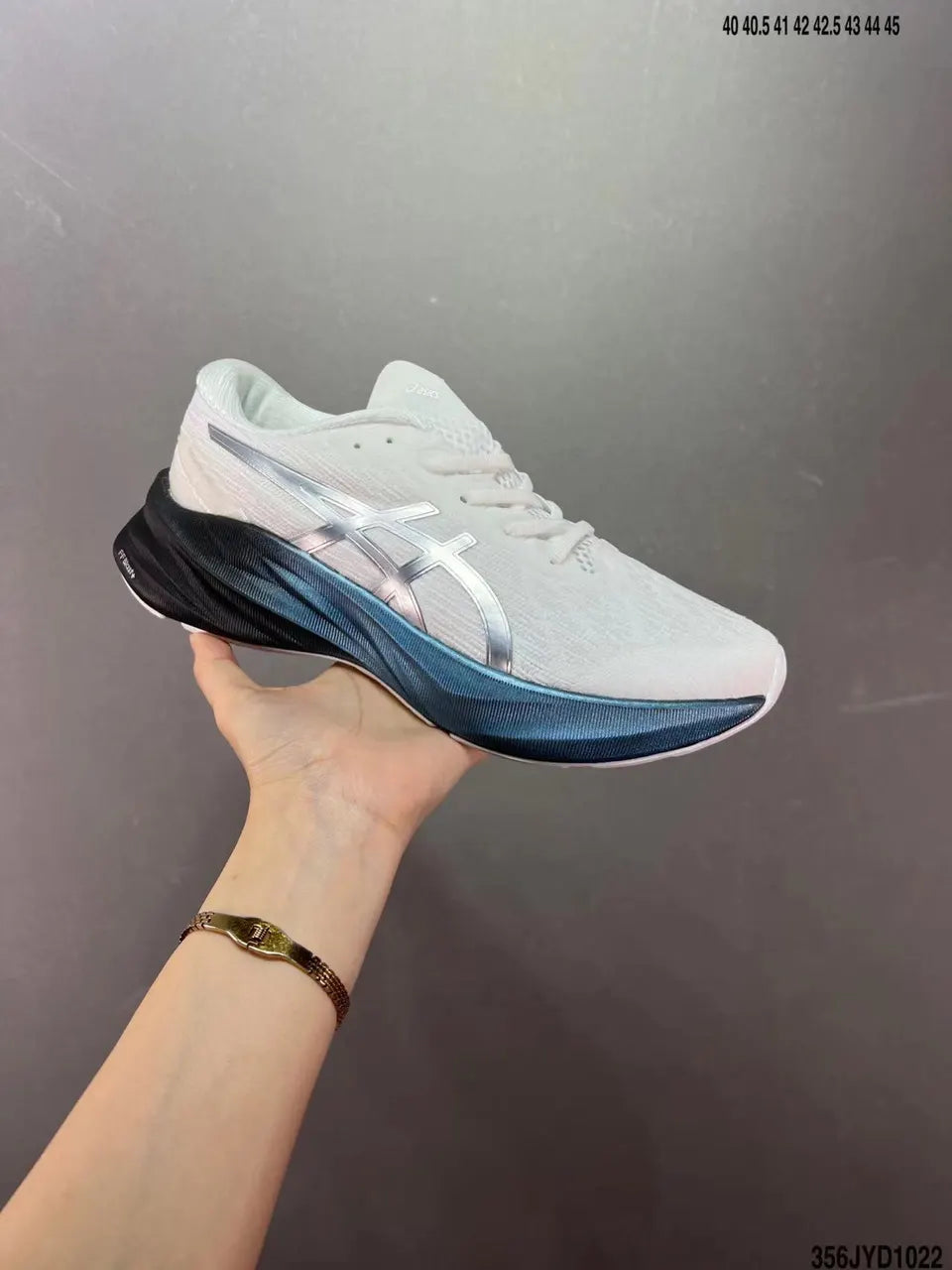 Asics Novablast 3 White