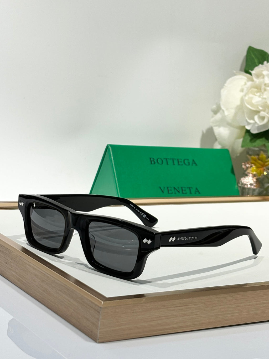 Bottega Veneta BV1351 Black & Green Designer Sunglasses 50-12-145 mm - detail image 3