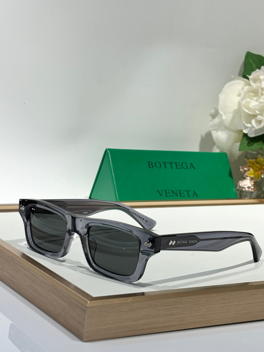 Bottega Veneta BV1351 Black & Green Designer Sunglasses 50-12-145 mm - detail image 4