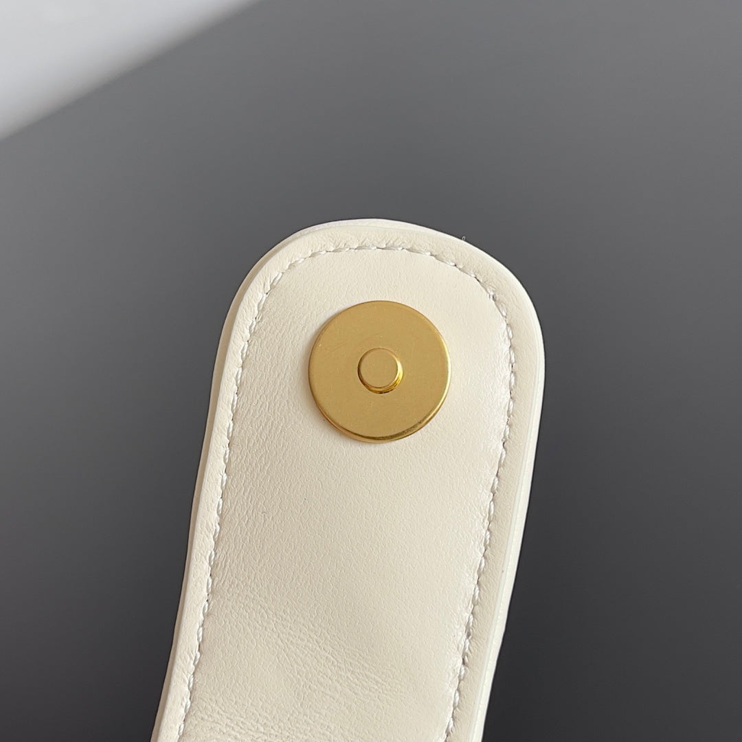 Bottega Veneta 804038 Black Clutch Bag Edition 4 - detail image 5