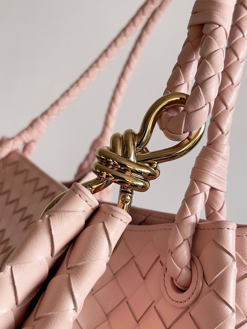 Bottega Veneta 796571 Black & Red Designer Handbag - detail image 6
