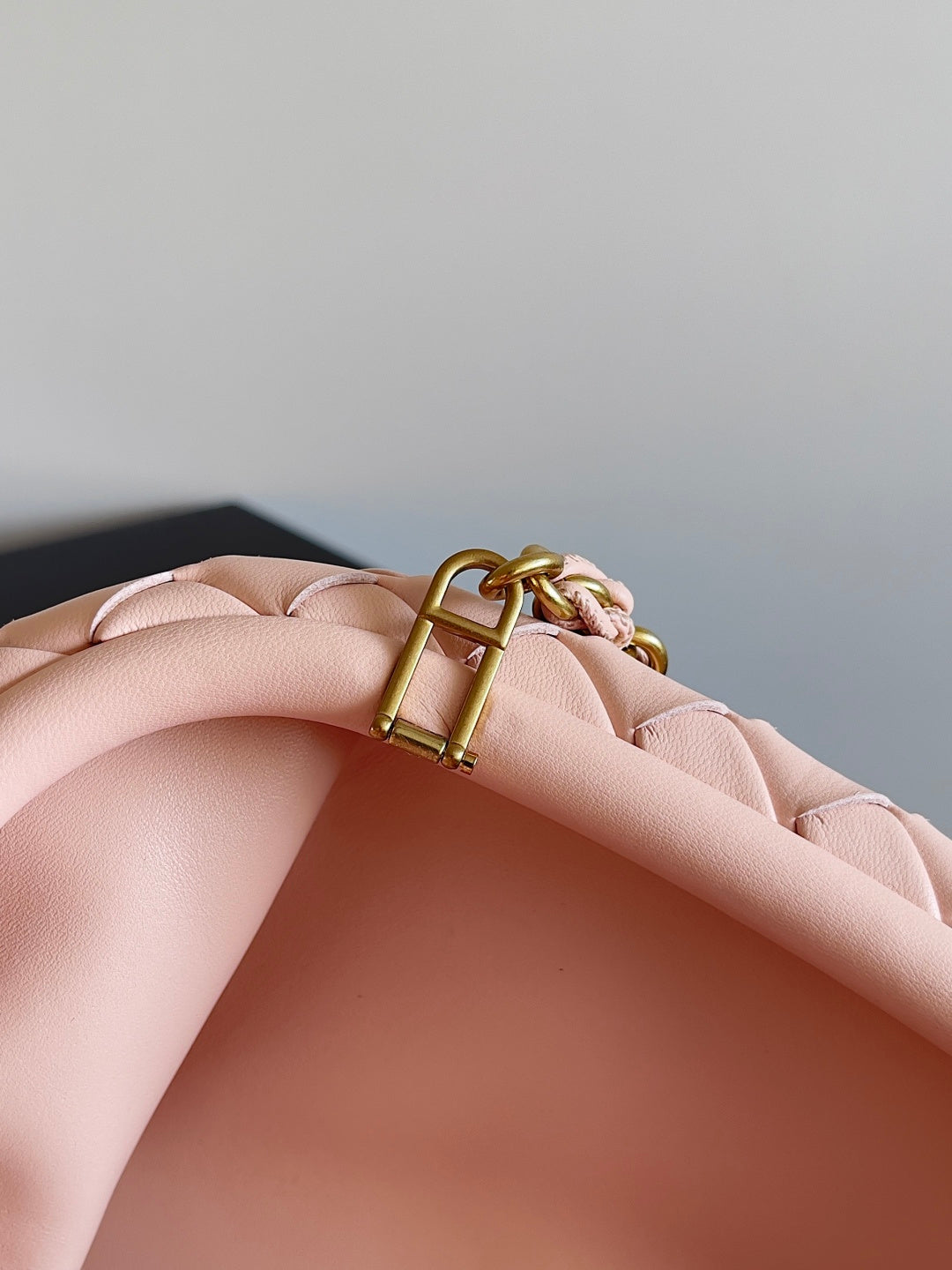Bottega Veneta 785807 Black & Rose Gold Clutch Bag - detail image 5