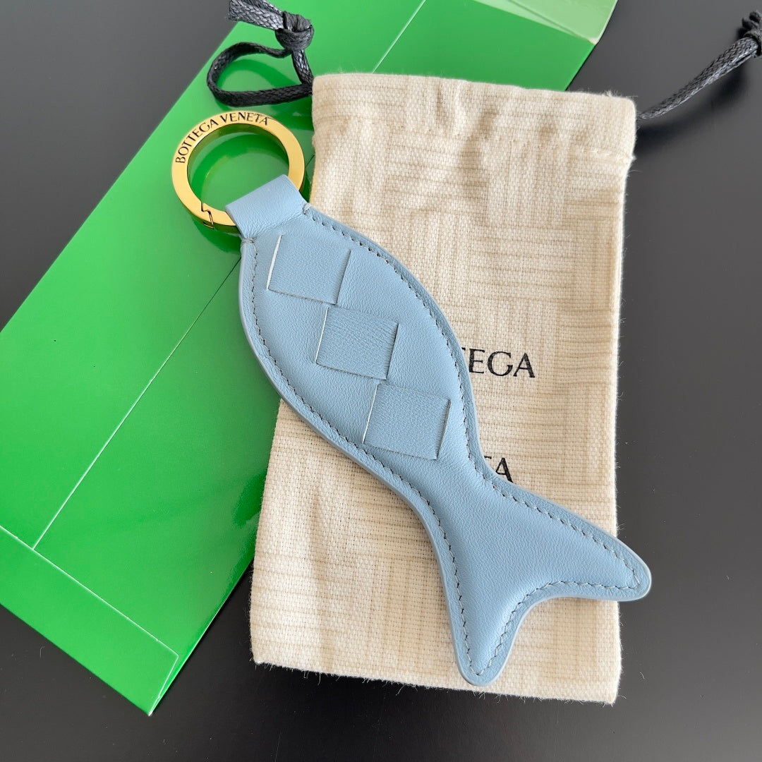 Bottega Veneta Green Designer Handbag Edition 70