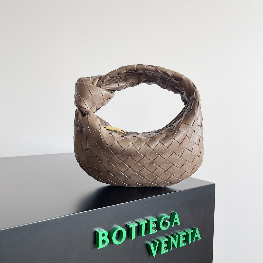 Bottega Veneta 651876 Black Hobo Bag 23 × 15 × 5 cm Edition 13