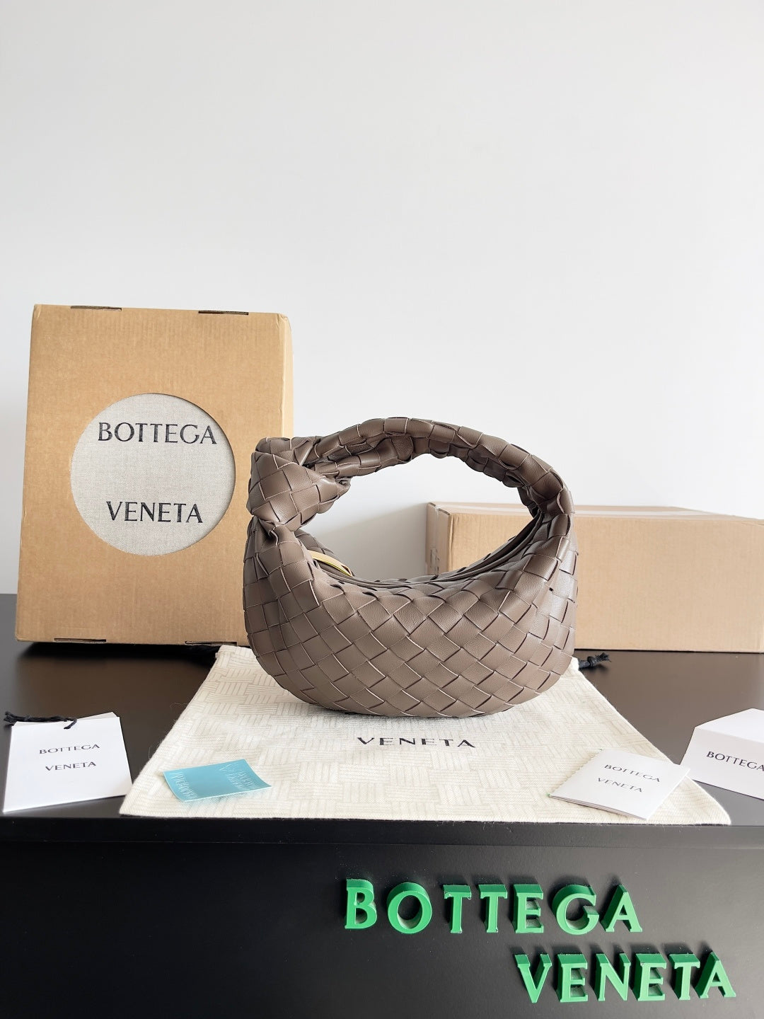 Bottega Veneta Black Designer Handbag Edition 895