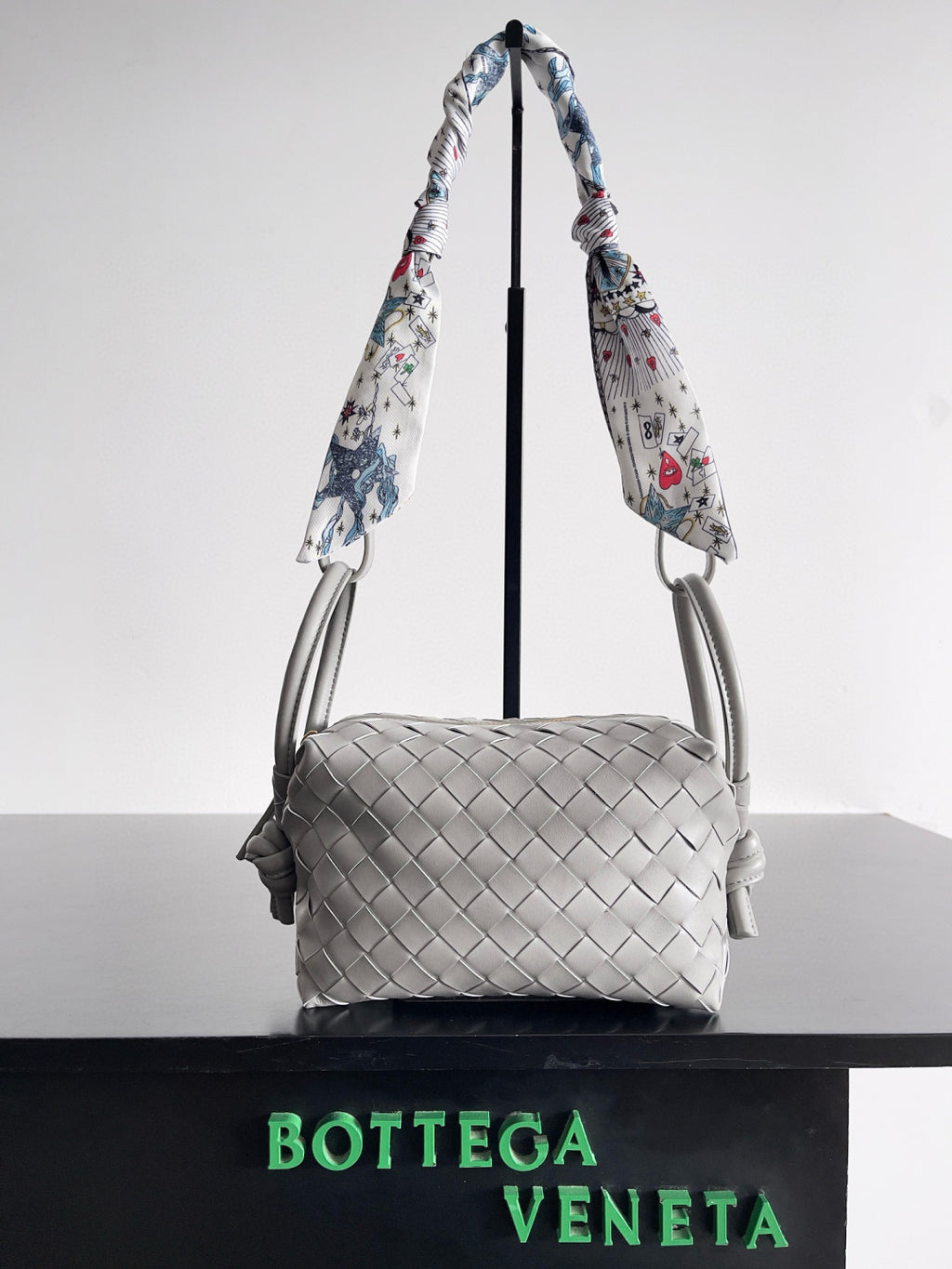 Bottega Veneta Black Designer Handbag Edition 876