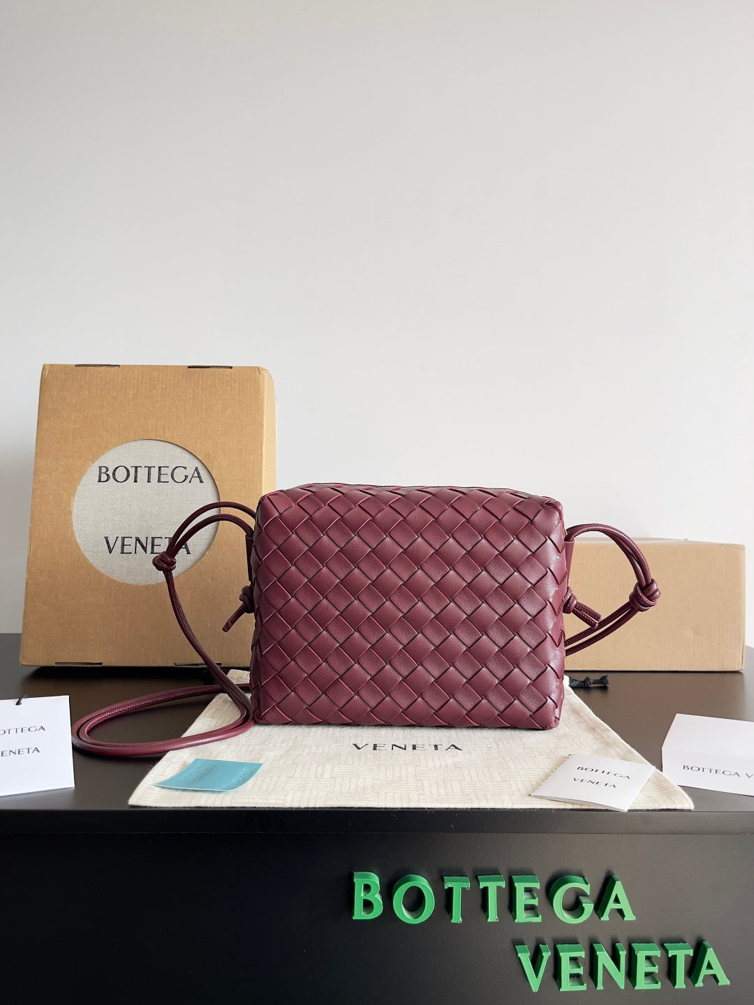 Bottega Veneta Red & Black Designer Handbag Edition 25