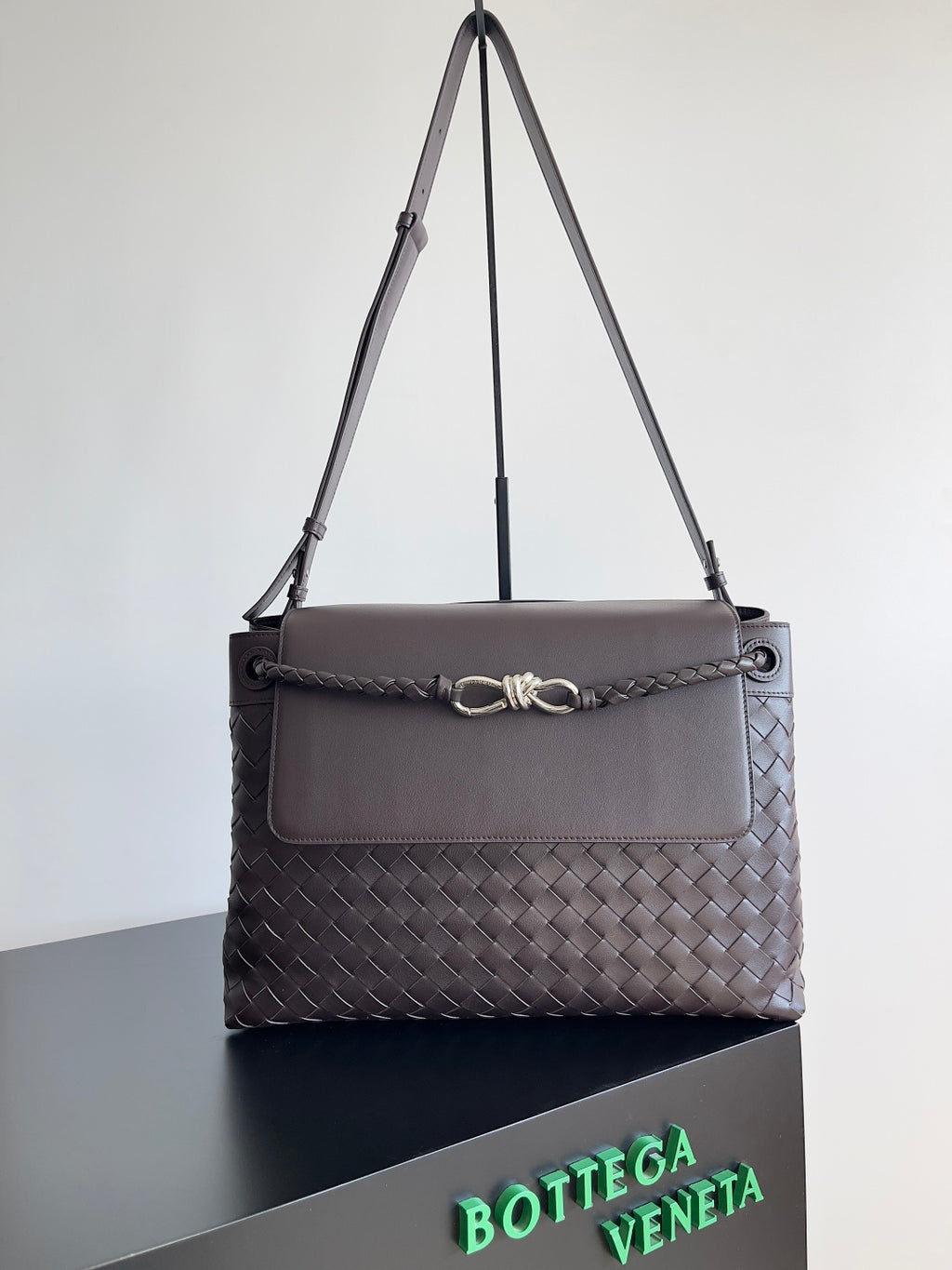 Bottega Veneta 807715 Black Designer Handbag Edition 4