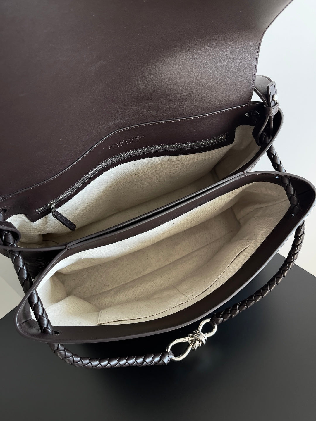 Bottega Veneta 807715 Black Designer Handbag Edition 4 - detail image 9