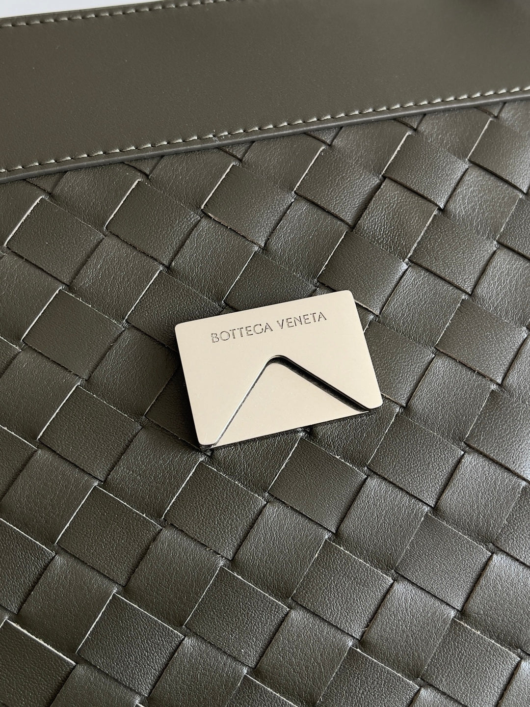 Bottega Veneta 807715 Black Designer Handbag Edition 3 - detail image 7