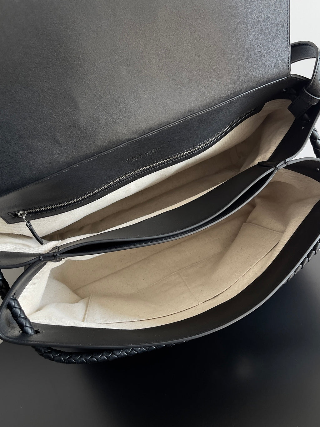 Bottega Veneta 805969 Black Designer Handbag Edition 3 - detail image 9