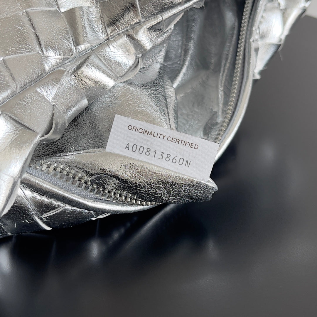 Bottega Veneta 651876 Black Hobo Bag 26 × 13 × 8.5 cm Edition 3 - detail image 8