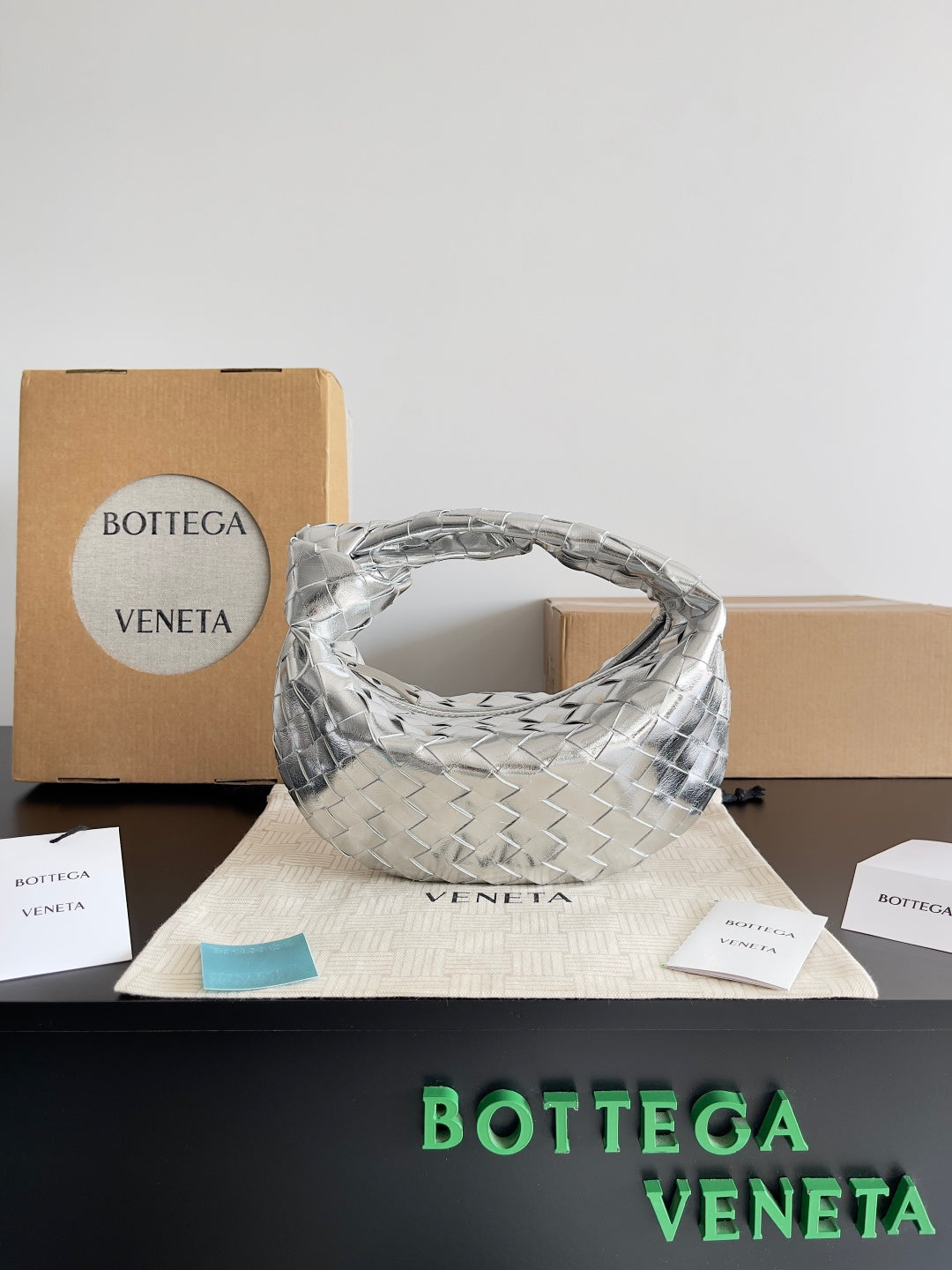 Bottega Veneta Silver & Black Designer Handbag Edition 8