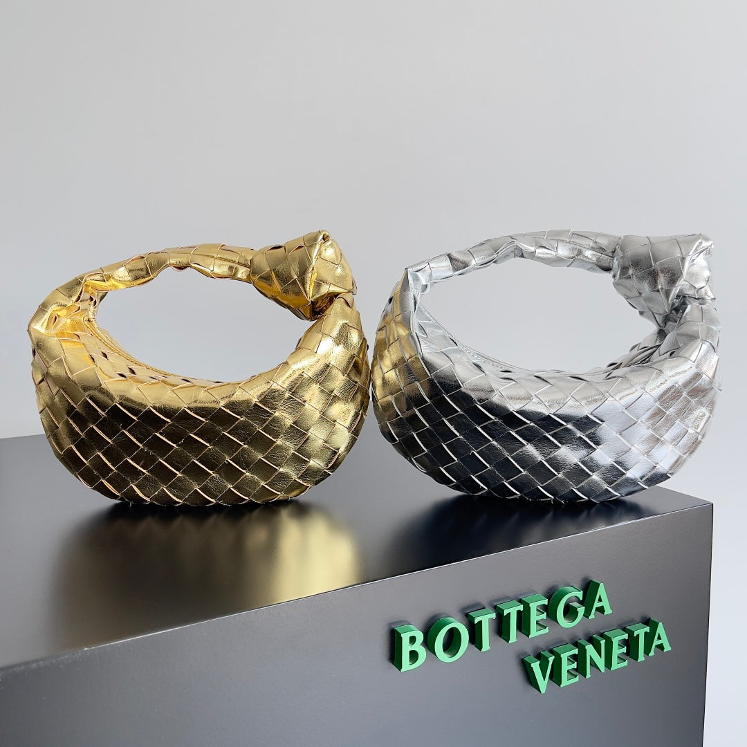 Bottega Veneta Black & Olive Green Designer Handbag Edition 5