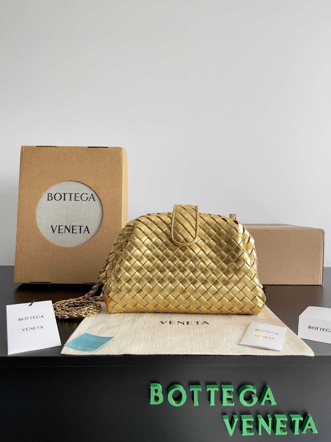 Bottega Veneta Gold Designer Handbag Edition 22