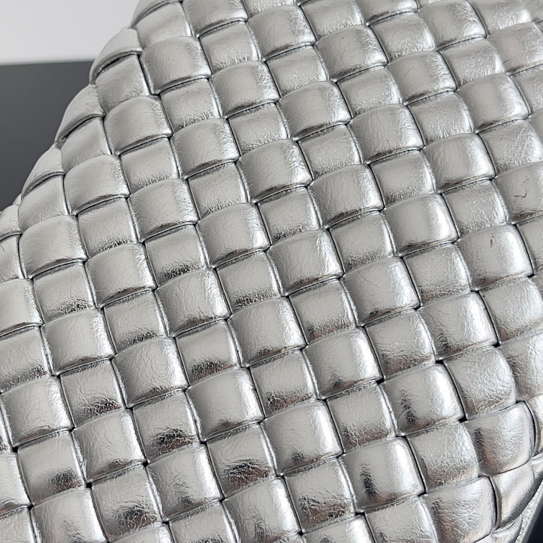 Bottega Veneta 717622 Black Designer Handbag - detail image 7