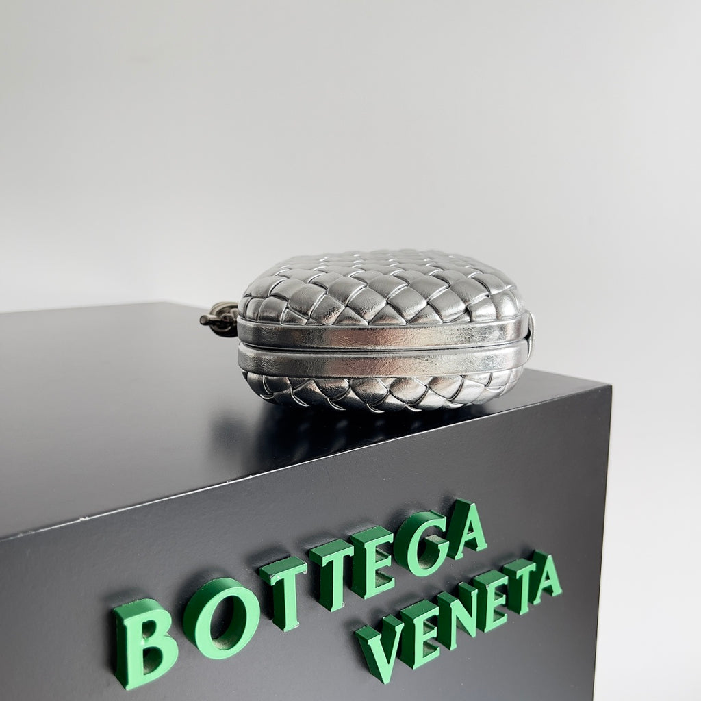 Bottega Veneta 717622 Black Designer Handbag - detail image 3
