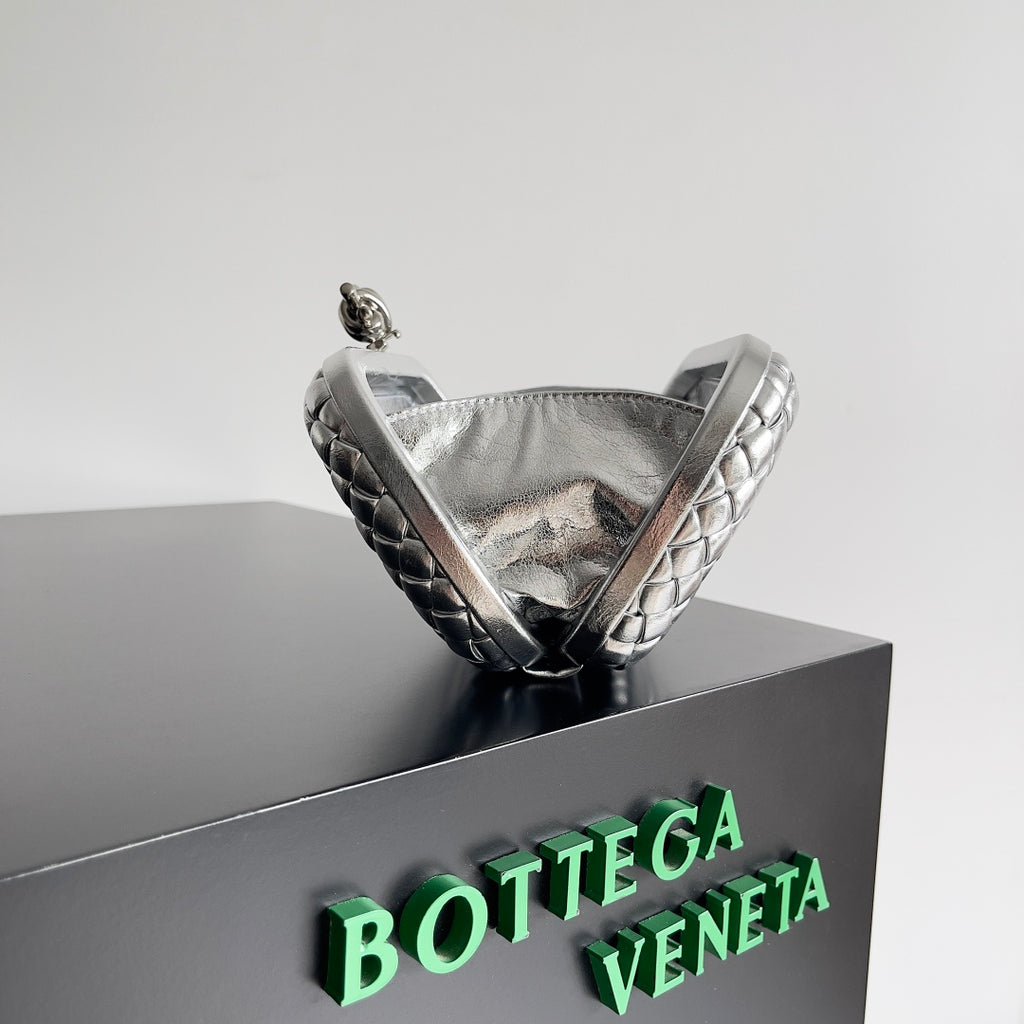 Bottega Veneta 717622 Black Designer Handbag - detail image 5