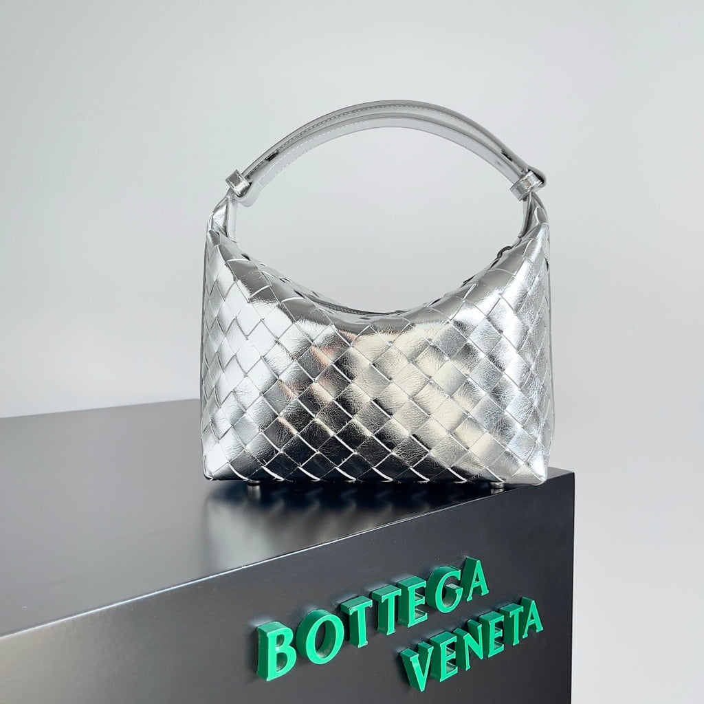 Bottega Veneta 754443 Black Designer Handbag Edition 2