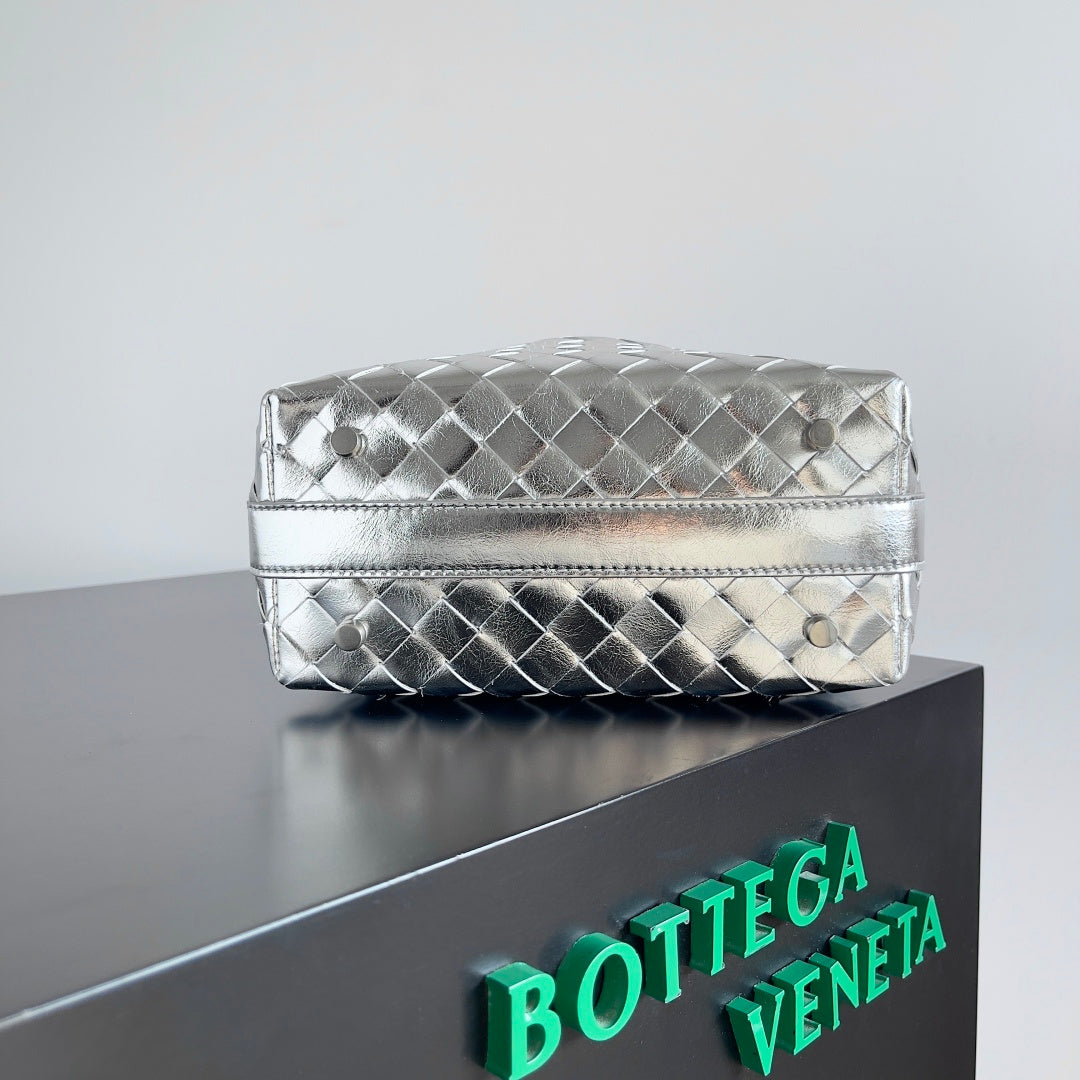 Bottega Veneta 754443 Black Designer Handbag Edition 2 - detail image 3
