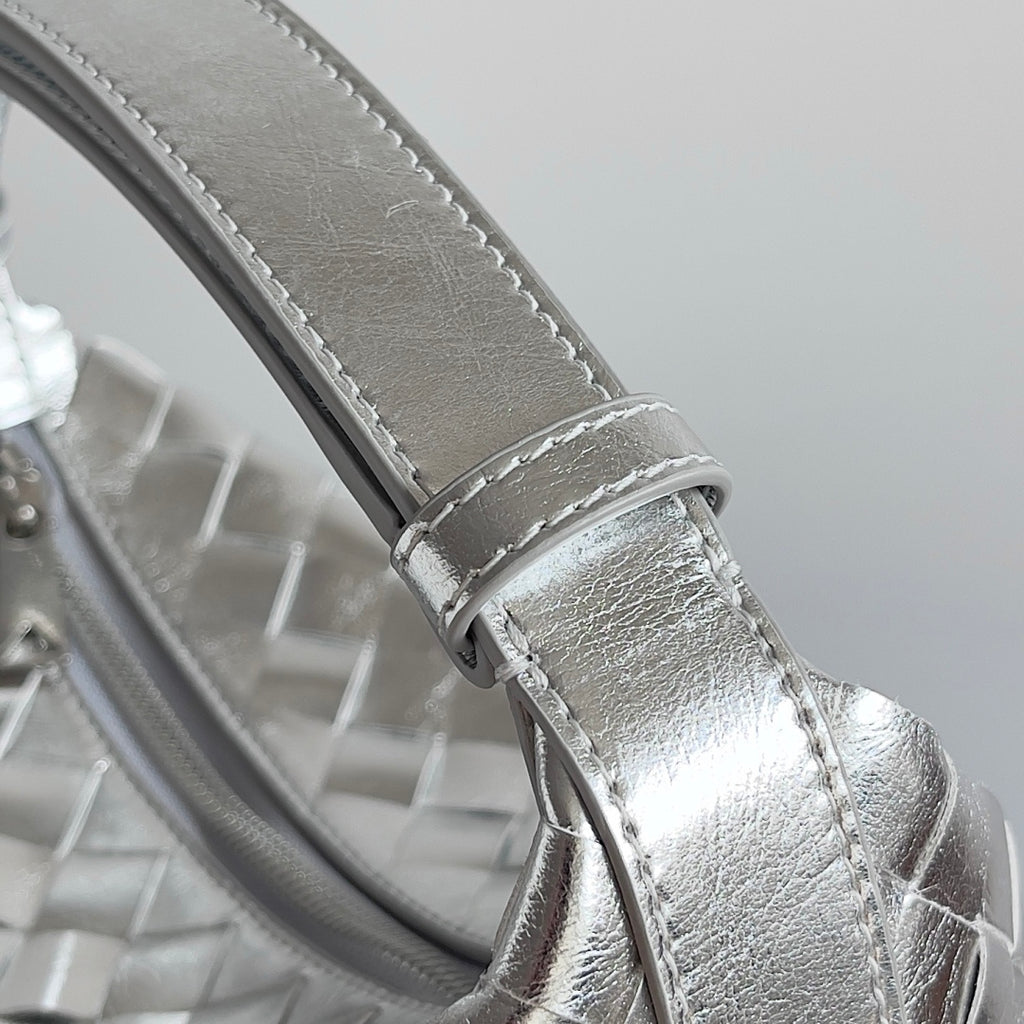 Bottega Veneta 754443 Black Designer Handbag Edition 2 - detail image 4