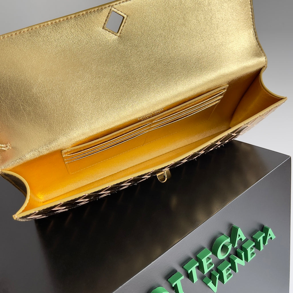 Bottega Veneta 741511 Black & Gold Designer Handbag - detail image 9