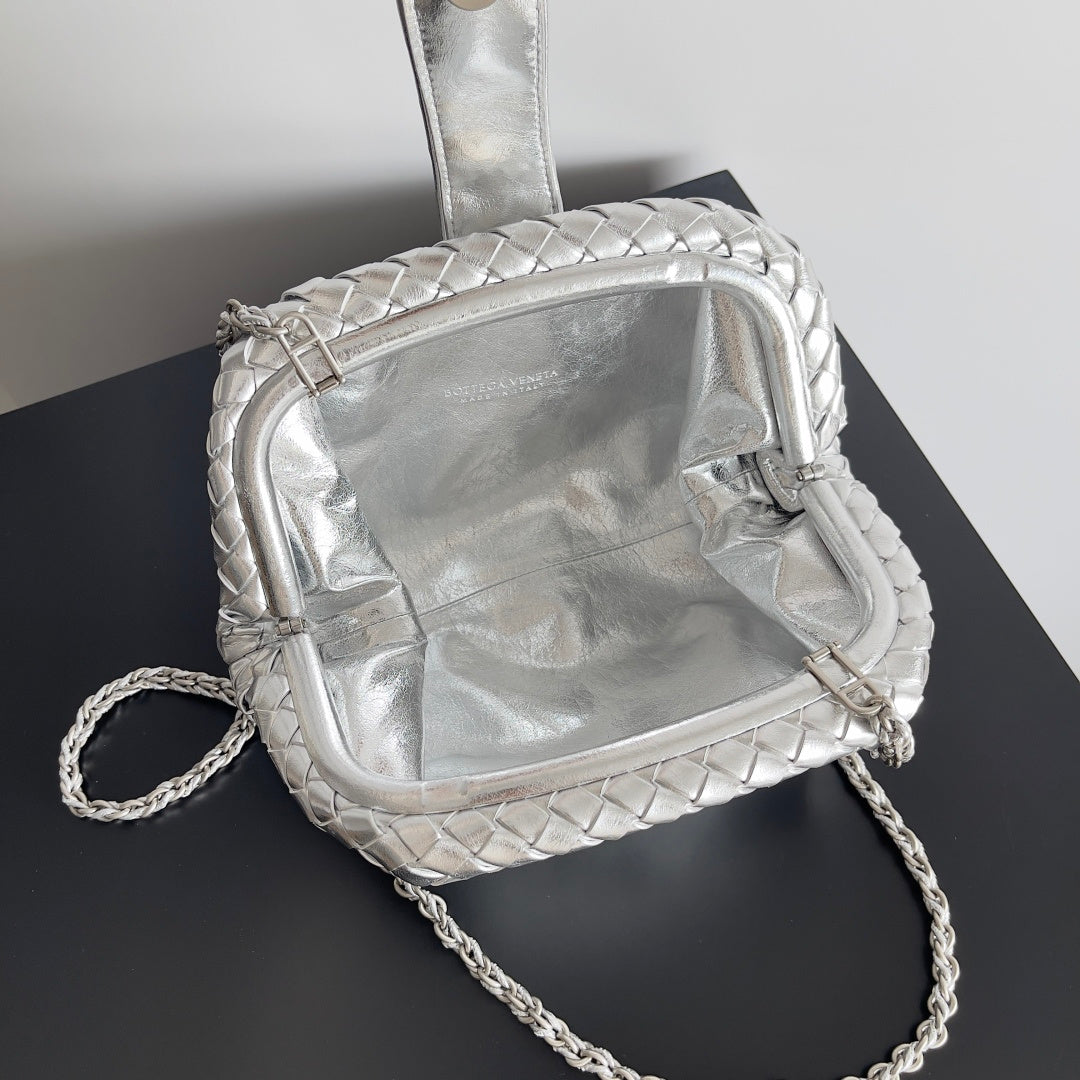 Bottega Veneta 804038 Black Clutch Bag Edition 3 - detail image 9