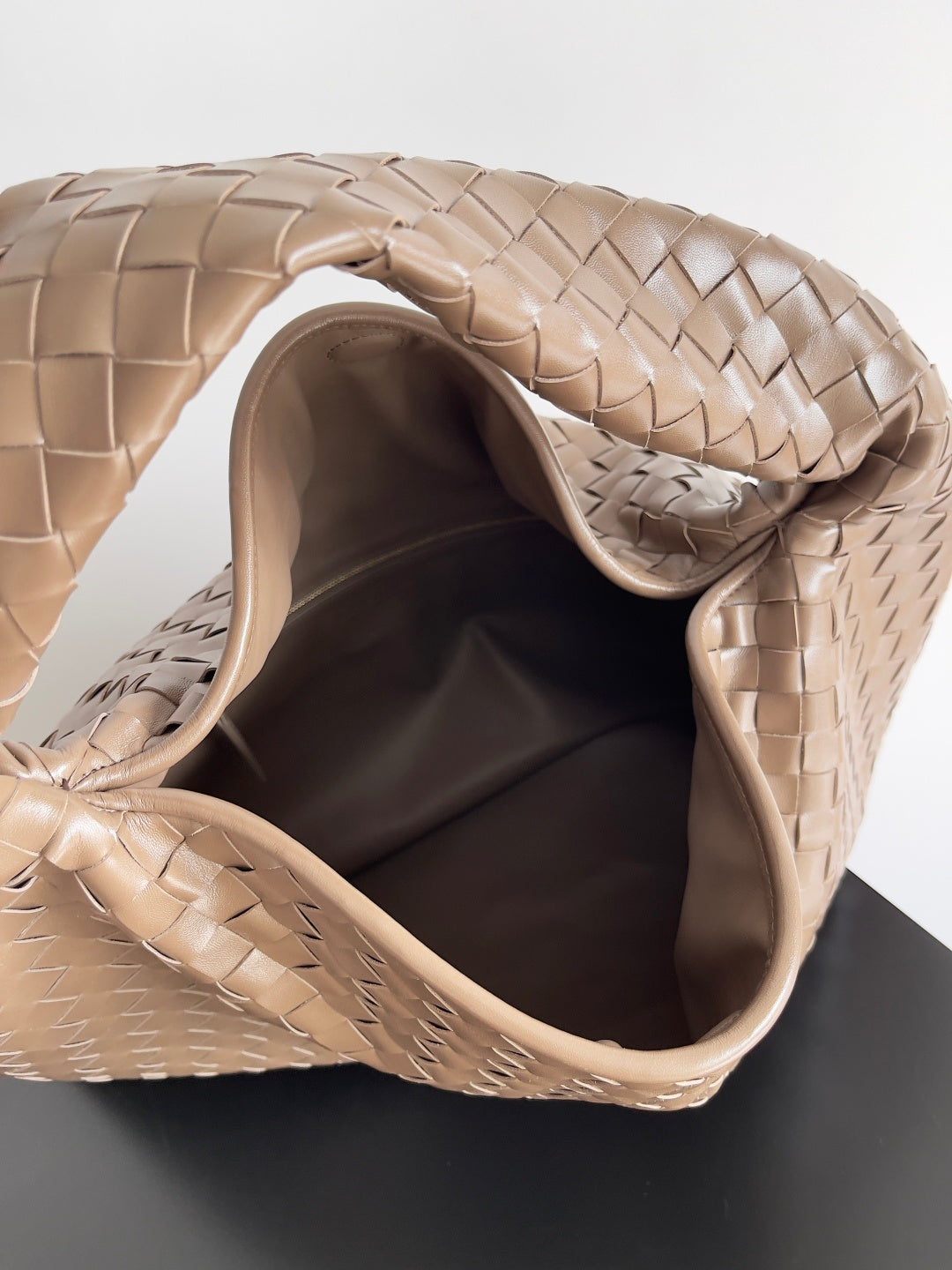 Bottega Veneta 763970 Brown Designer Handbag - detail image 9