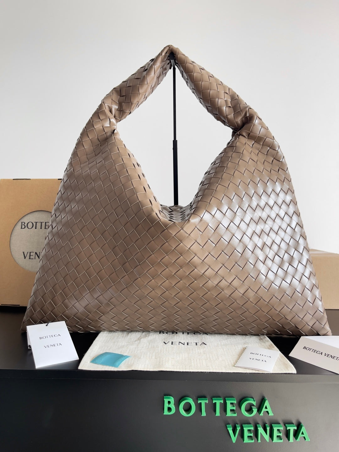 Bottega Veneta Brown Designer Handbag Edition 90
