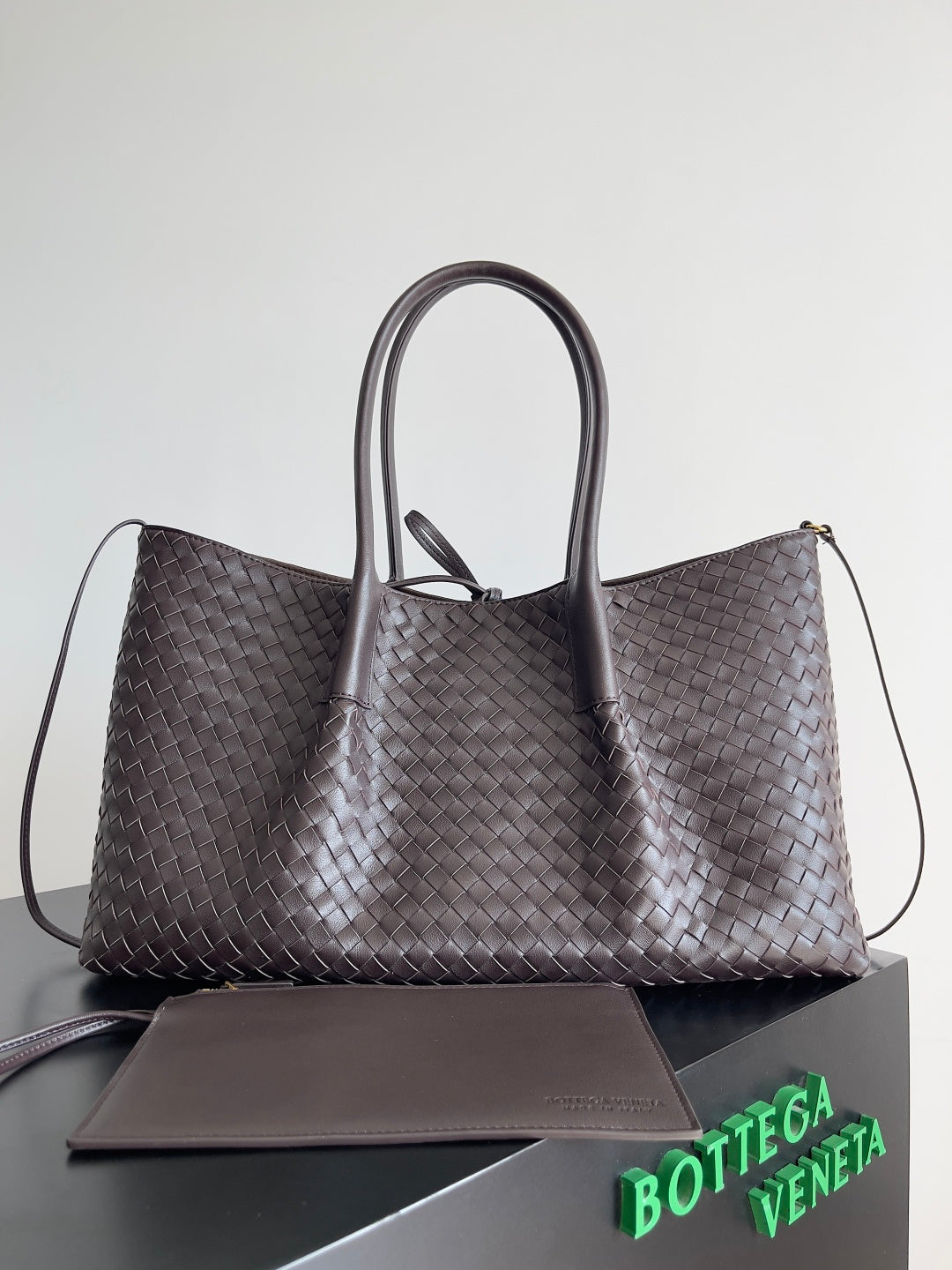 Bottega Veneta 817166 Black Designer Handbag Edition 5