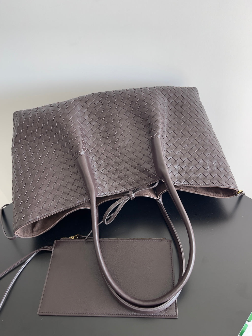 Bottega Veneta 817166 Black Designer Handbag Edition 5 - detail image 2
