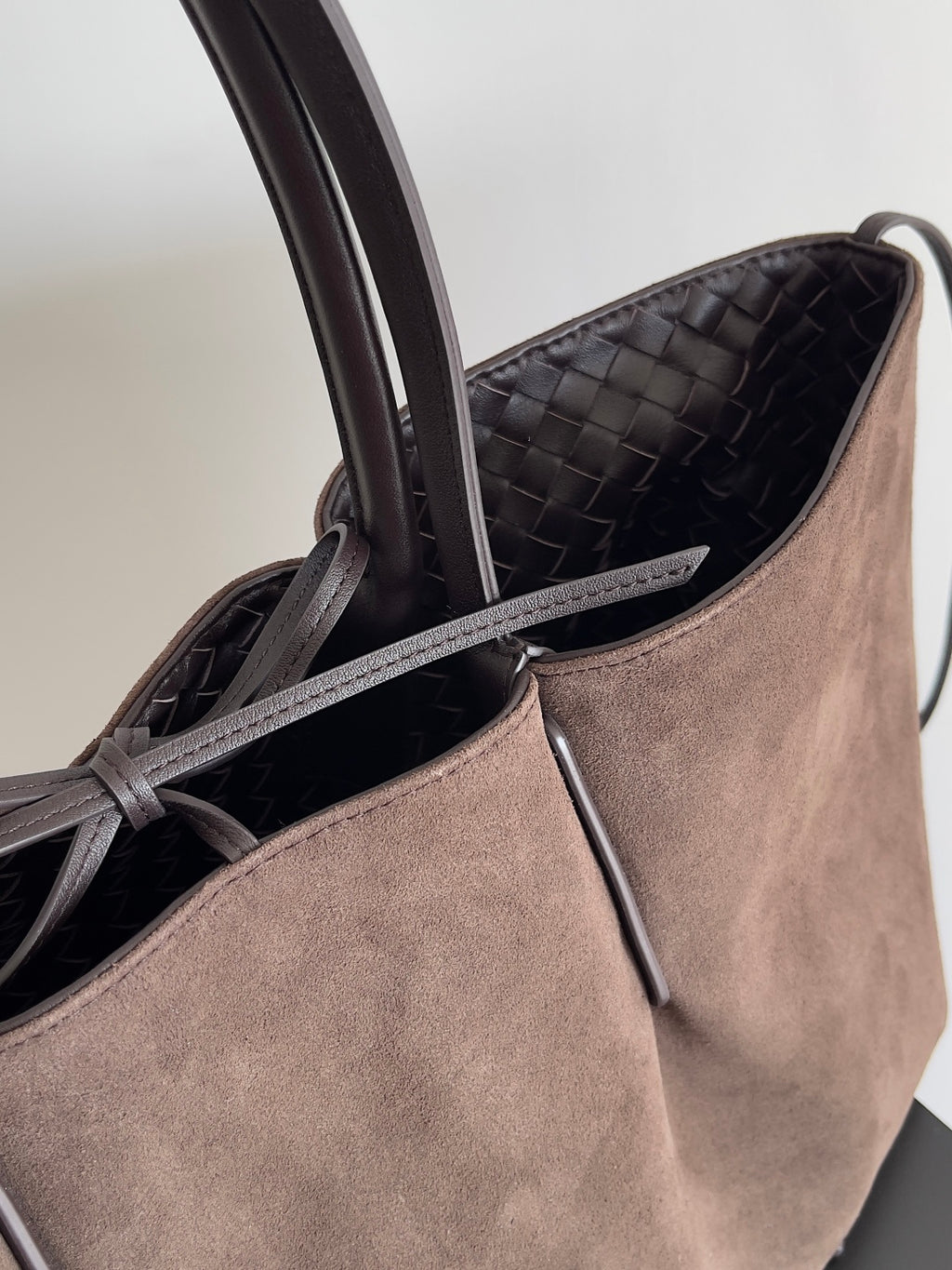 Bottega Veneta 817166 Black Designer Handbag Edition 5 - detail image 8