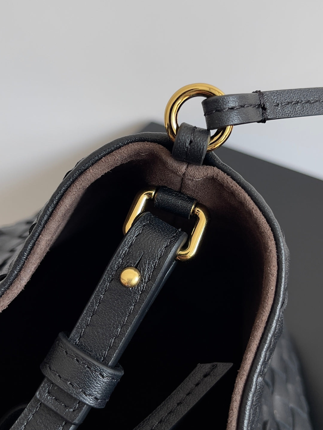 Bottega Veneta 819004 Black Designer Handbag Edition 5 - detail image 4