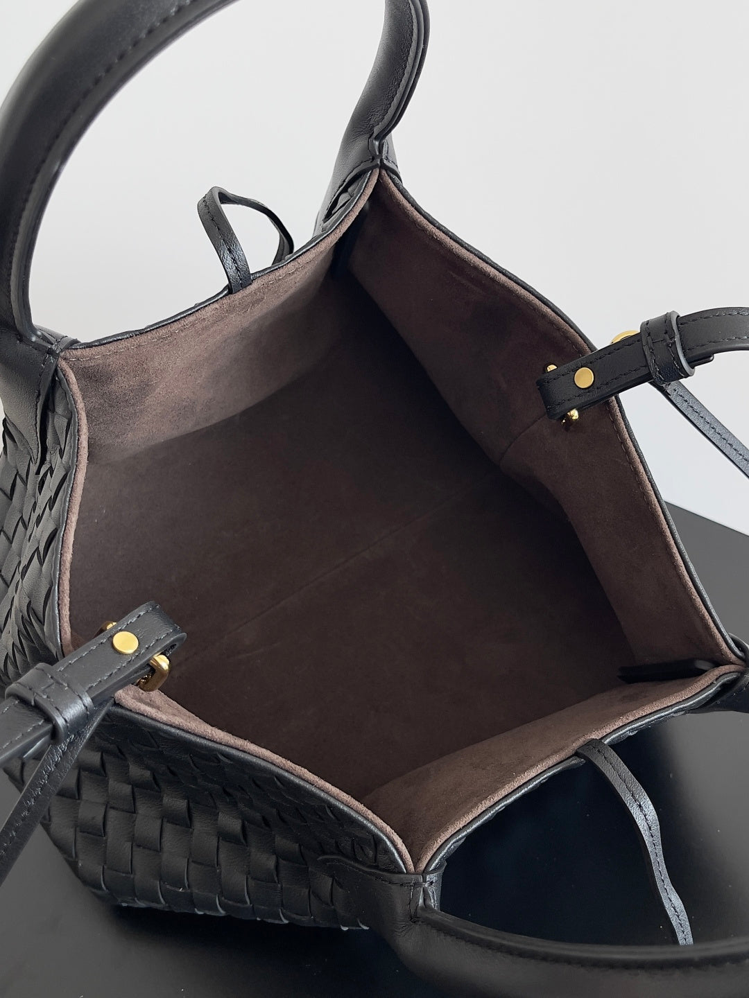 Bottega Veneta 819004 Black Designer Handbag Edition 5 - detail image 7