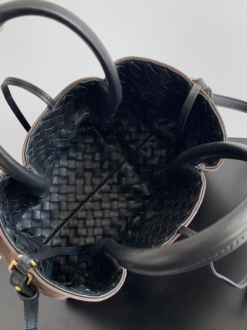 Bottega Veneta 819004 Black Designer Handbag Edition 5 - detail image 9