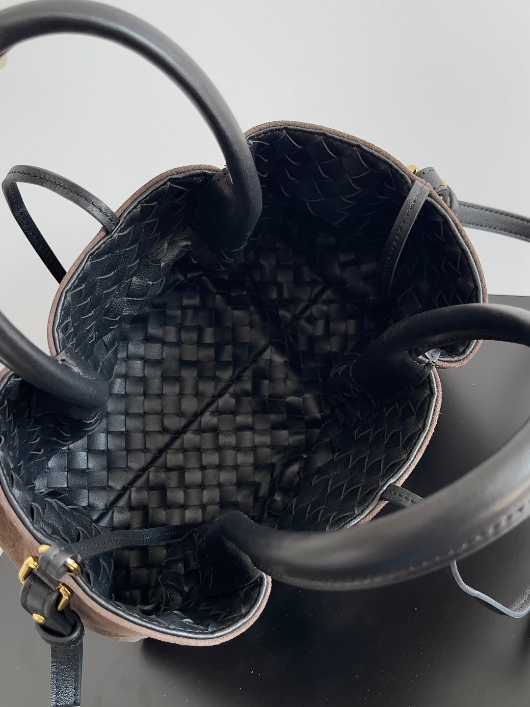 Bottega Veneta 819004 Black Designer Handbag Edition 5 - detail image 9