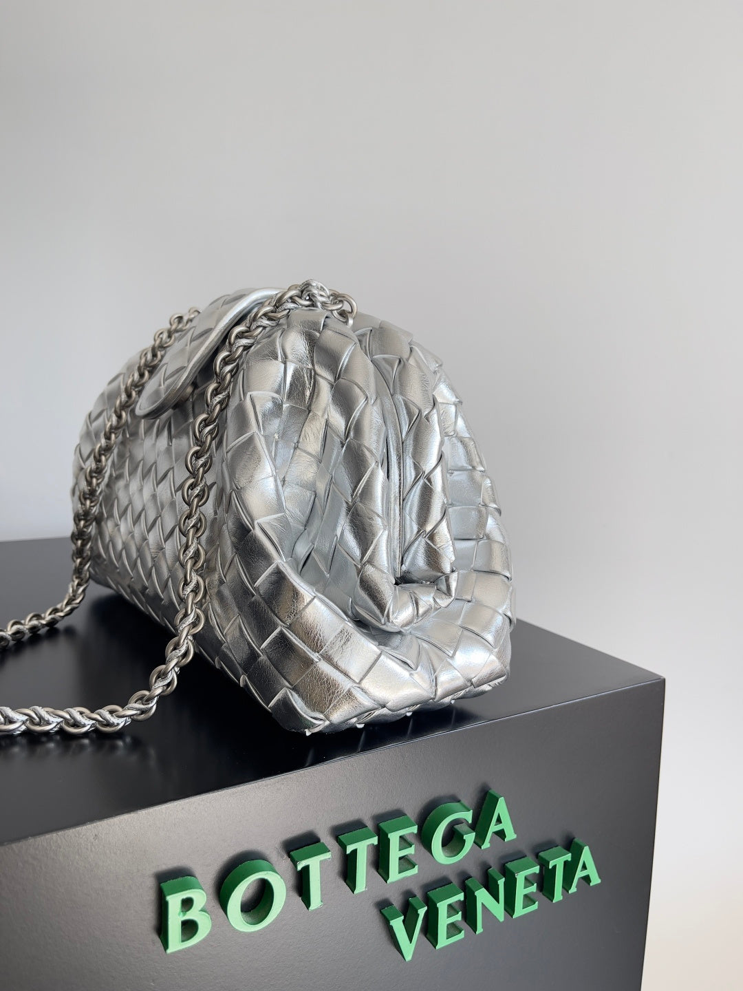 Bottega Veneta 785807 Black Clutch Bag Edition 6 - detail image 2