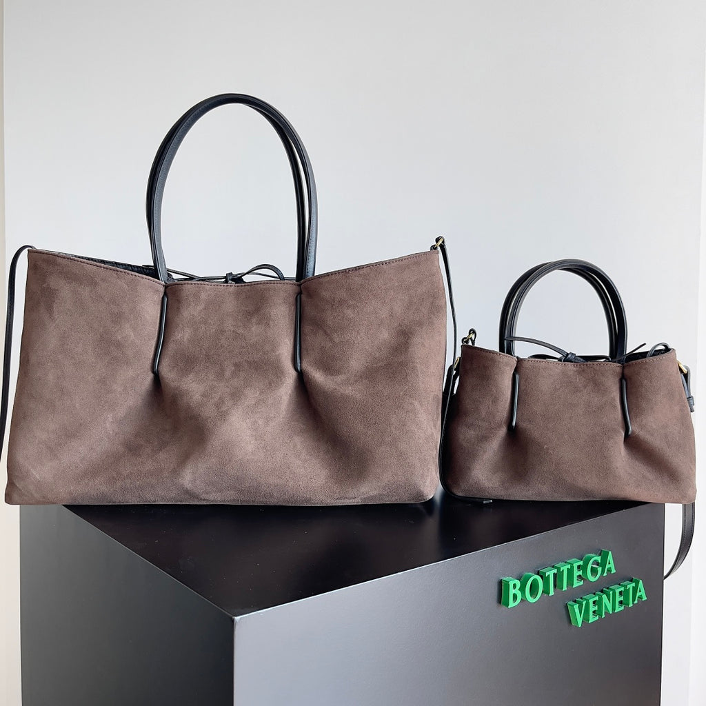 Bottega Veneta Black Designer Handbag Edition 878 - detail image 3