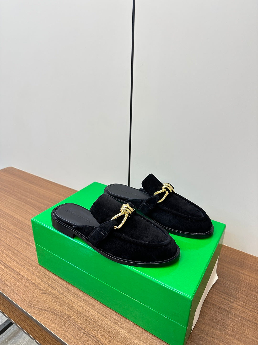 Bottega Veneta Black & Green Designer Shoes EU 35-39 Edition 16 - detail image 2