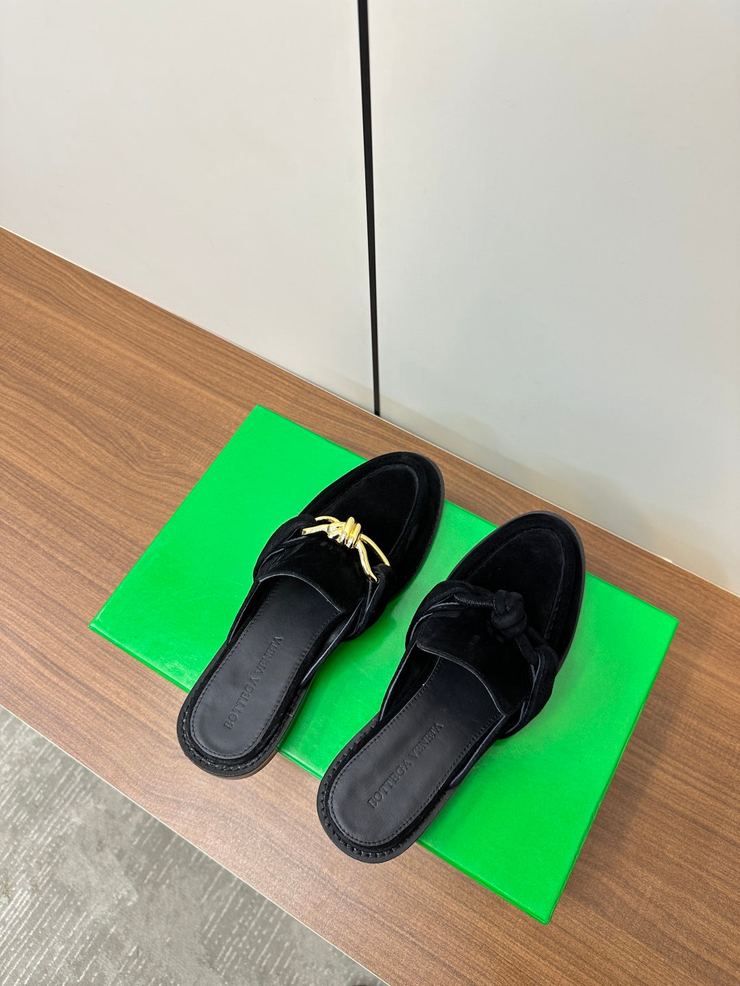 Bottega Veneta Black & Green Designer Shoes EU 35-39 Edition 16 - detail image 4