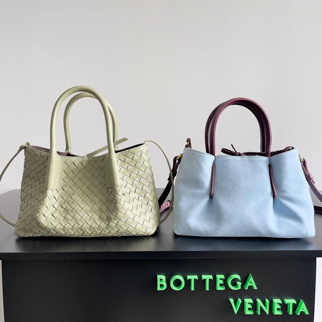 Bottega Veneta Black Designer Handbag Edition 792