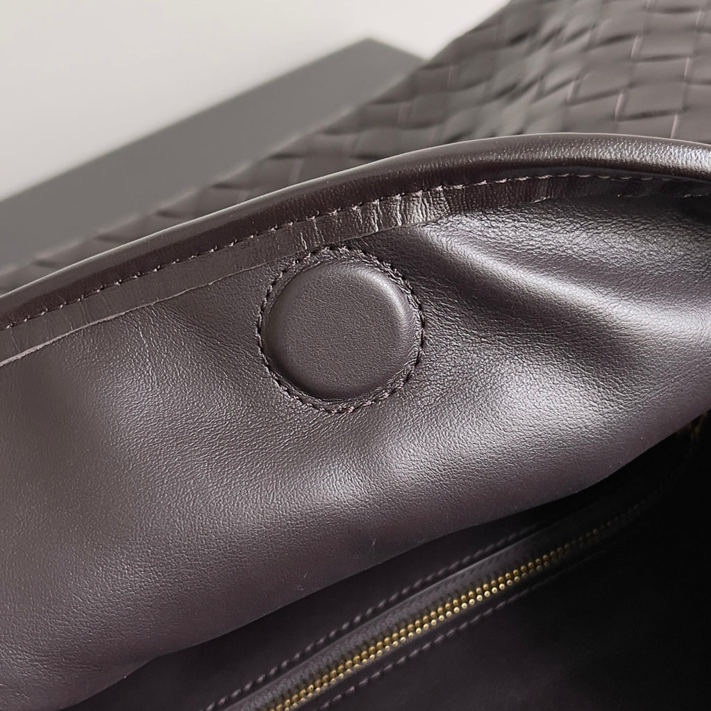 Bottega Veneta 796262 Black Designer Handbag - detail image 6