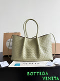 Bottega Veneta Brown Designer Handbag Edition 76