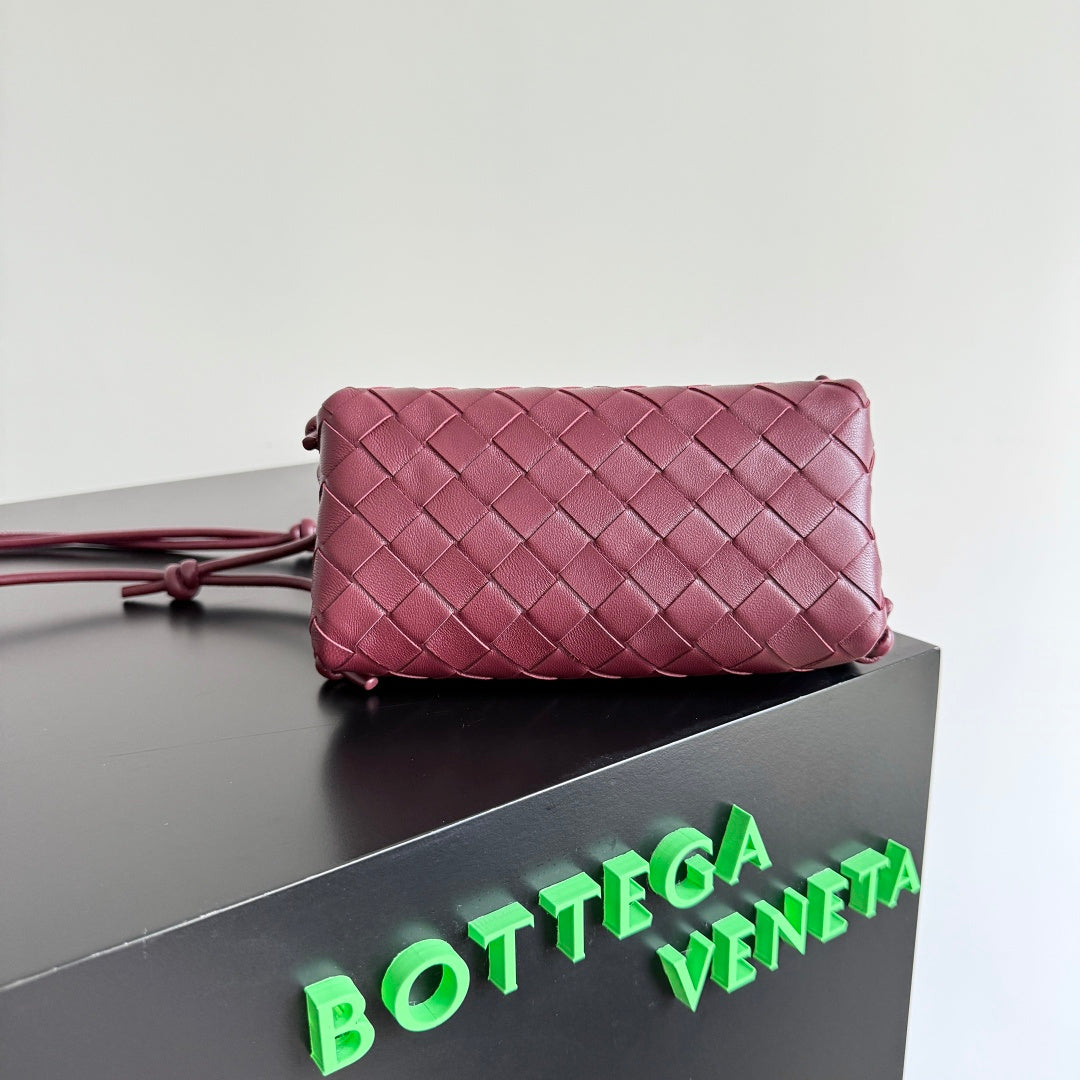 Bottega Veneta 794258 Red Pouch Bag Edition 2 - detail image 4